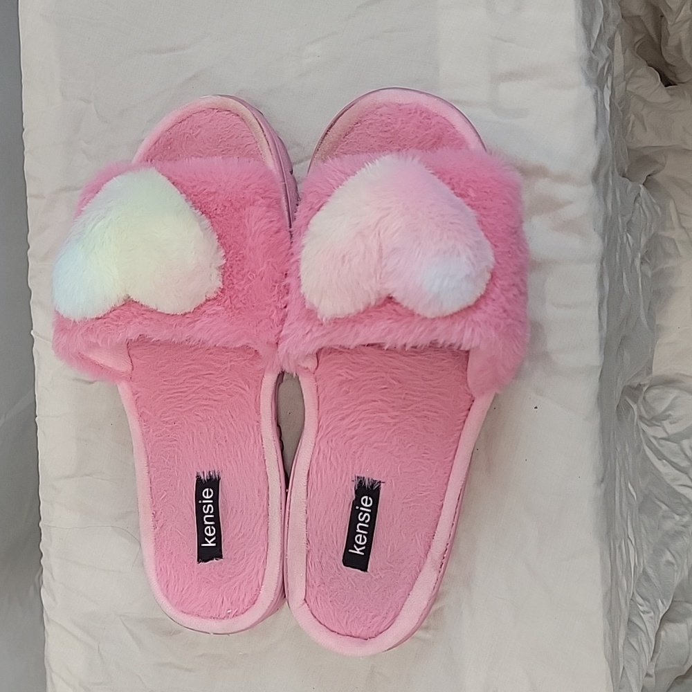 Pink Fluffy Heart Slippers kensie Size XL (10/11) - Picture 3 of 7